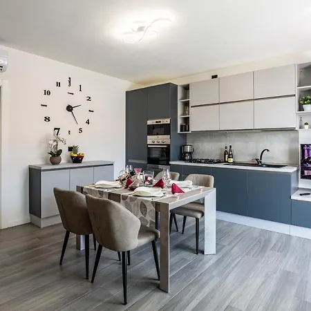 Laura'S Little Diamond Apartment - Residence Bel Post Domaso Exterior photo